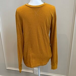 Old Navy Men's Golden Long Sleeve waffle Print